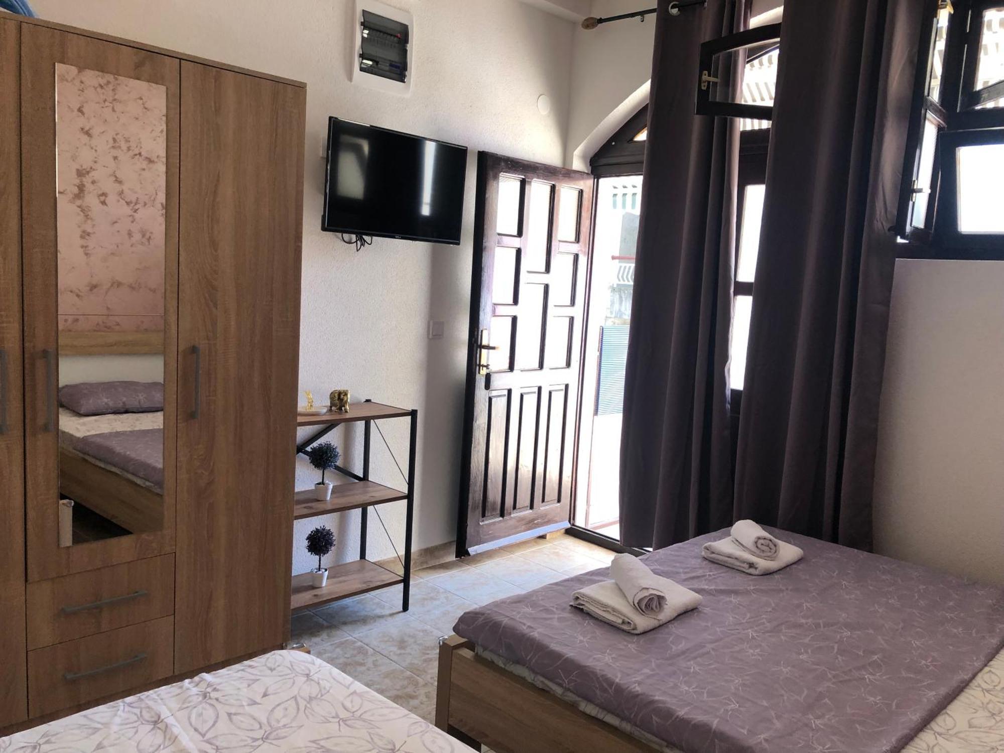 Cmiljanic Apartment